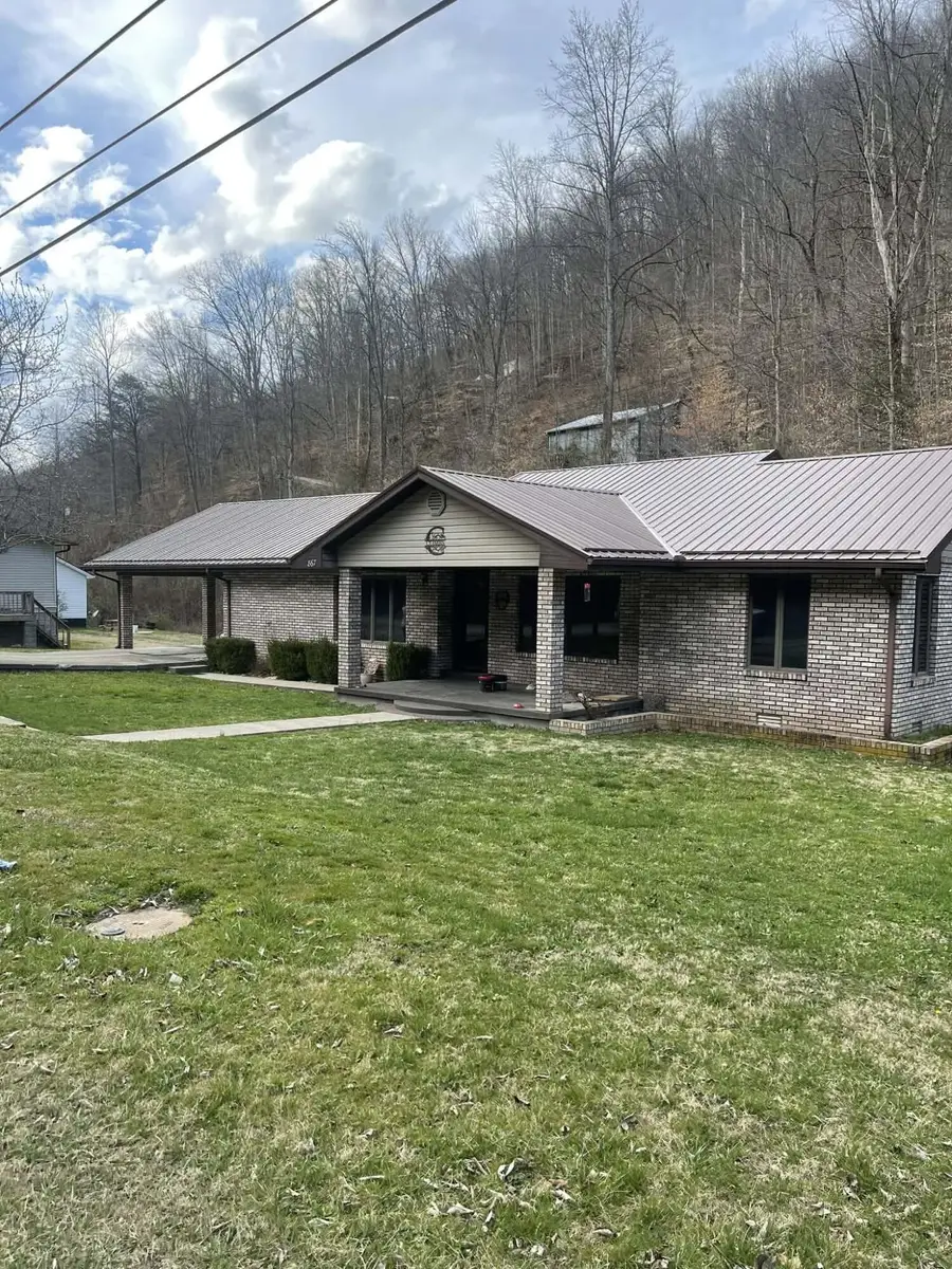 867 Highway 1148, Isom, KY 41824 - #2