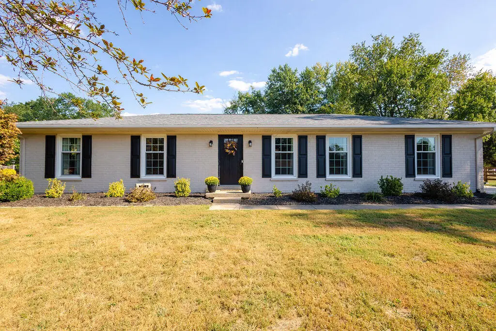 181 Peachtree Drive, Versailles, KY 40383 - #1