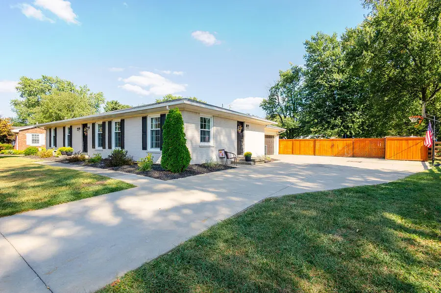181 Peachtree Drive, Versailles, KY 40383 - #2