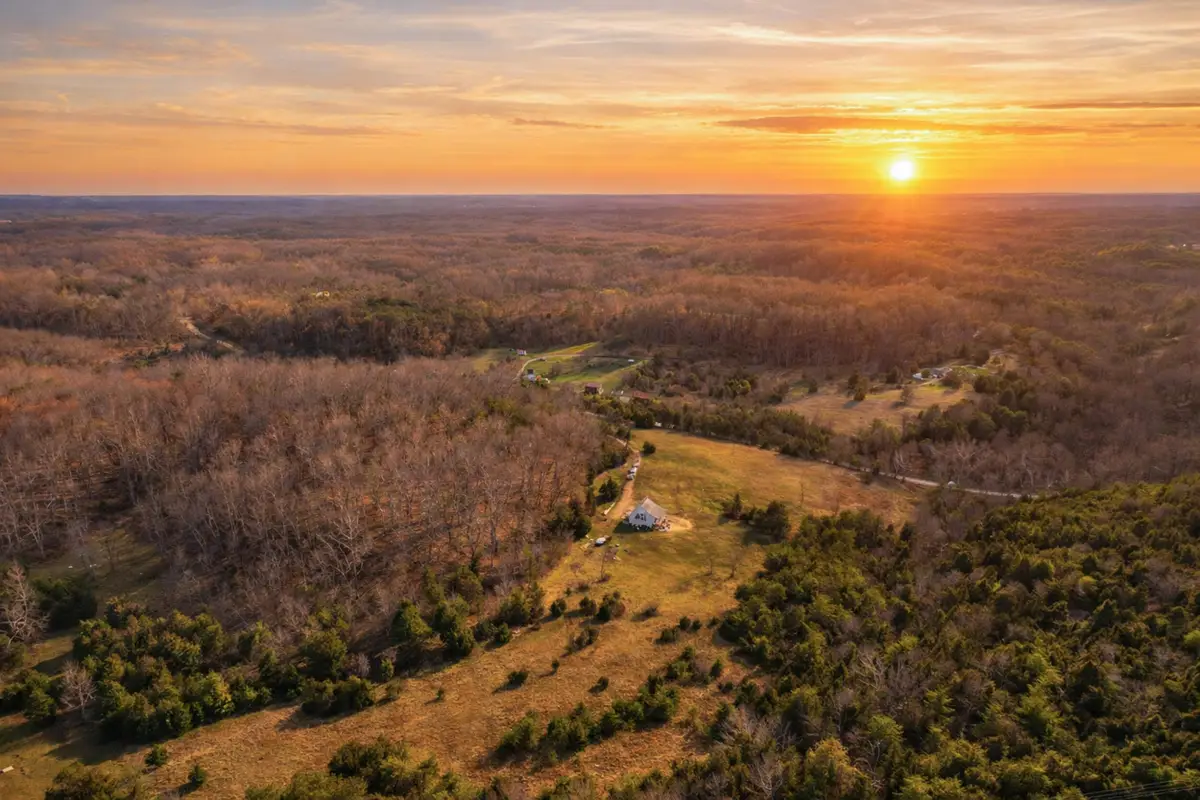 9098 Winchester Road, Irvine, KY 40336 - #1