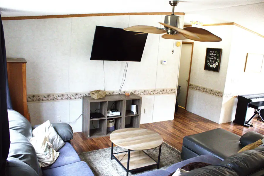 2864 Scrubgrass Road, Gravel Switch, KY 40328 - #2