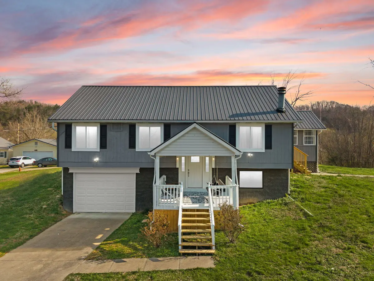 29 S Dawkins Avenue, West Van Lear, KY 41268 - #1