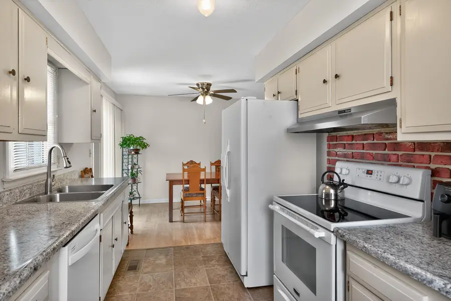 480 Wanstead Way, Lexington, KY 40505 - #3