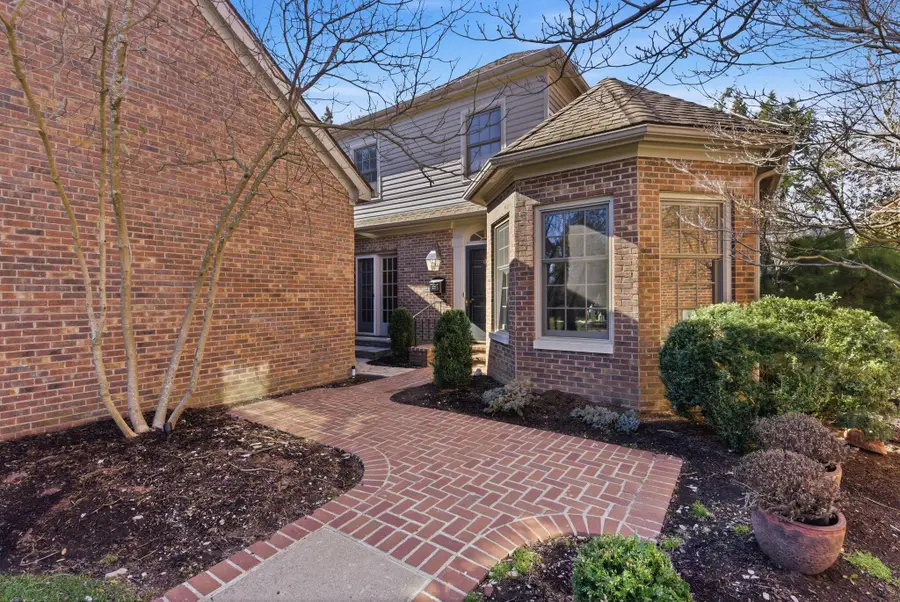 221 Holiday Road, Lexington, KY 40502 - #2