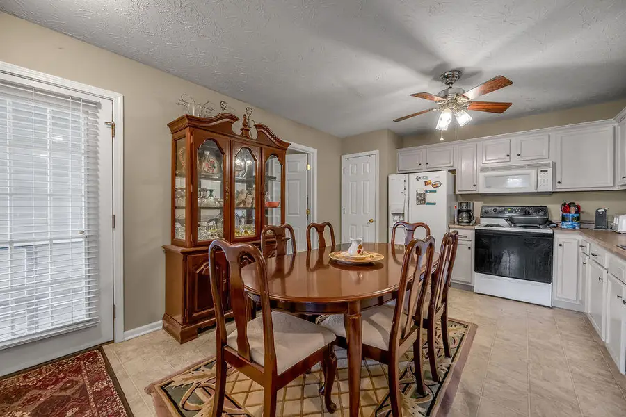 128 Bay Hill Drive, Winchester, KY 40391 - #2