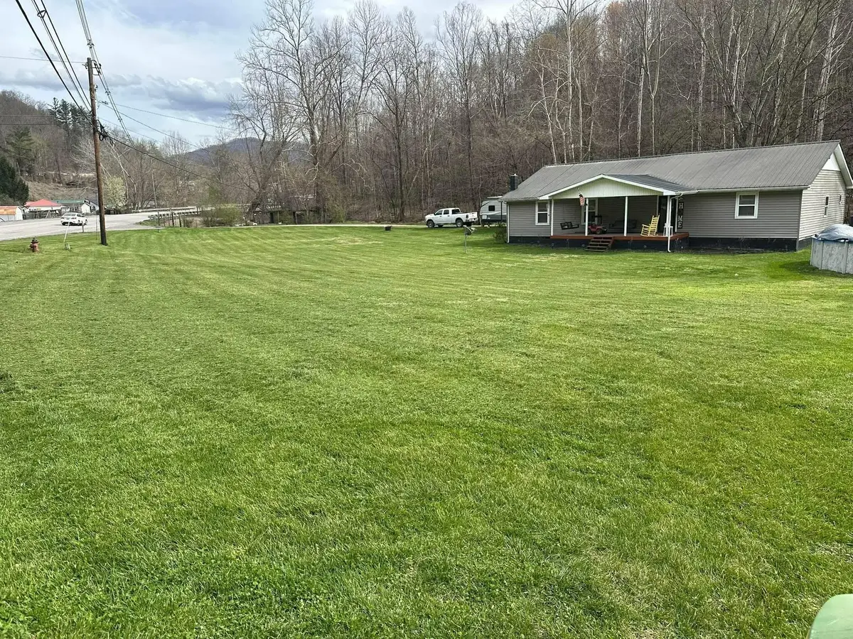 1290 Kentucky 215, Evarts, KY 40828 - #1
