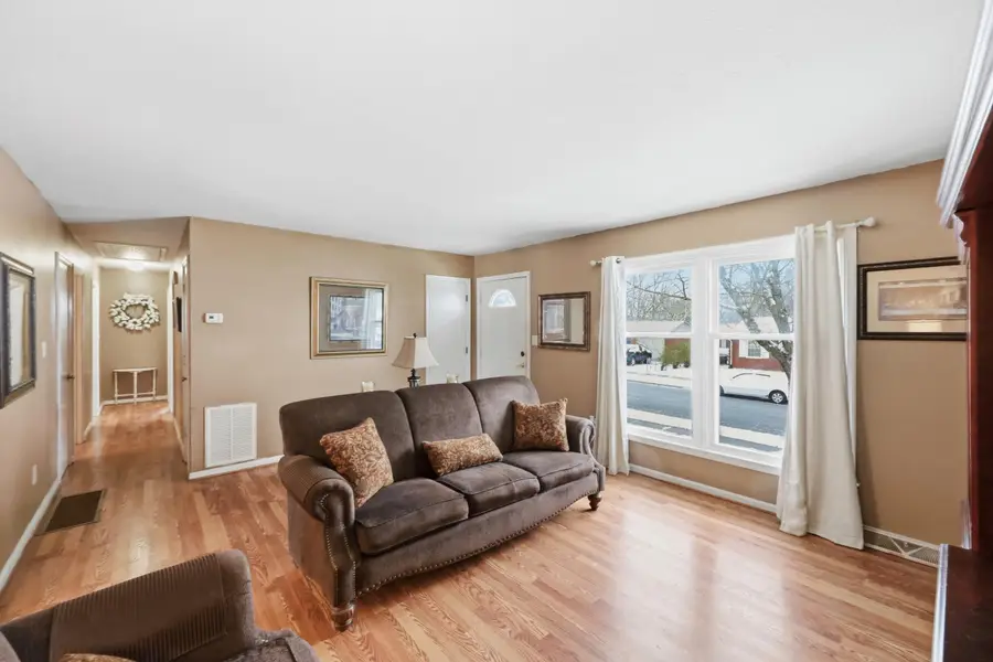 107 Loy Street, Versailles, KY 40383 - #3