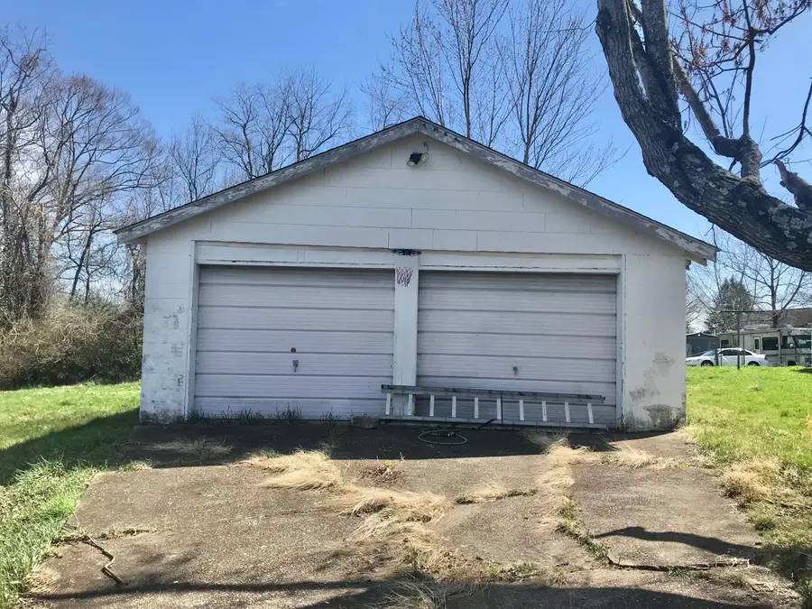 2204 Broad Street, Ashland, KY 41101 - #2