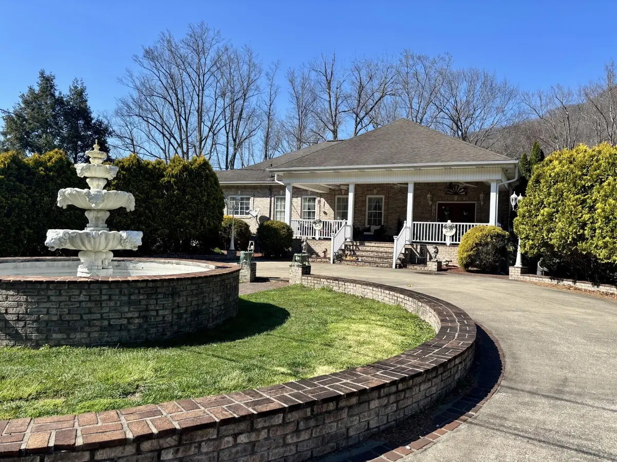 250 Hill Place Road, Benham, KY 40807 - #1