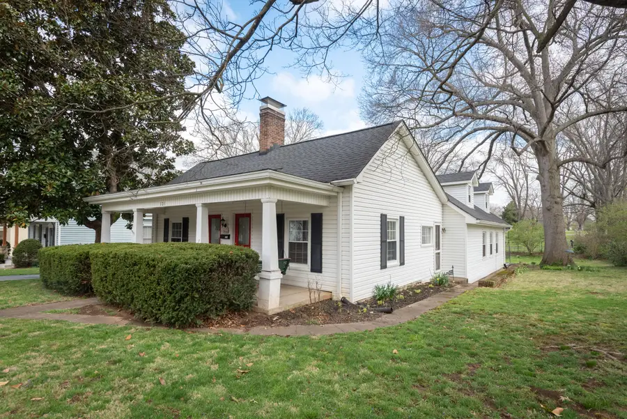 131 Montgomery Avenue, Versailles, KY 40383 - #3