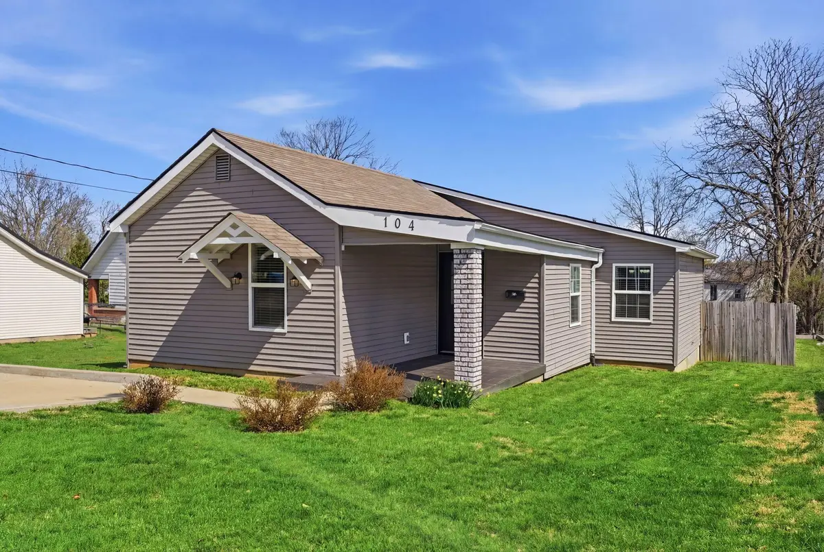 104 4th Street, Cynthiana, KY 41031 - #1