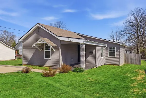 104 4th Street, Cynthiana, KY 41031