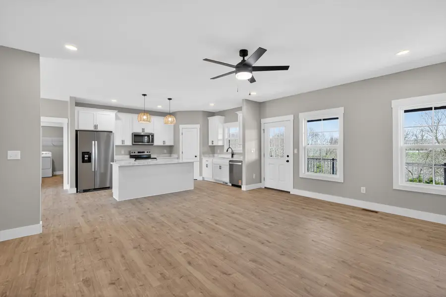 195 Lakeland Drive, Harrodsburg, KY 40330 - #3