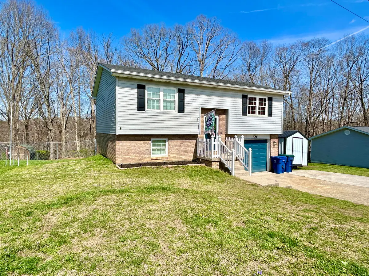 3904 Castlewood Court, Somerset, KY 42503 - #1