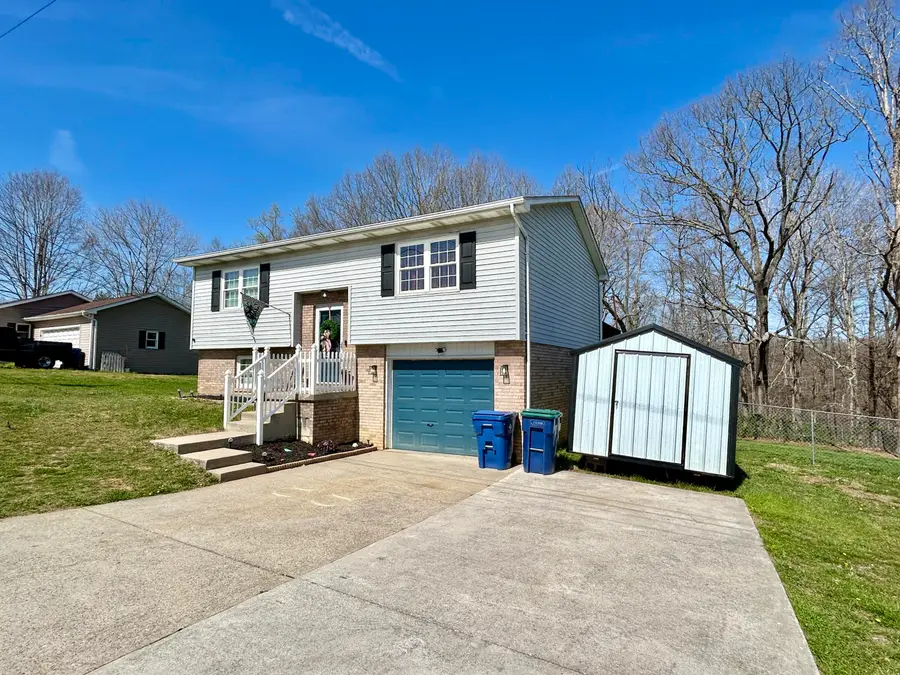 3904 Castlewood Court, Somerset, KY 42503 - #2