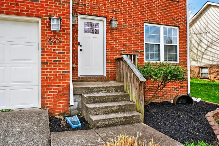 628 John Sutherland Drive, Nicholasville, KY 40356 - #3