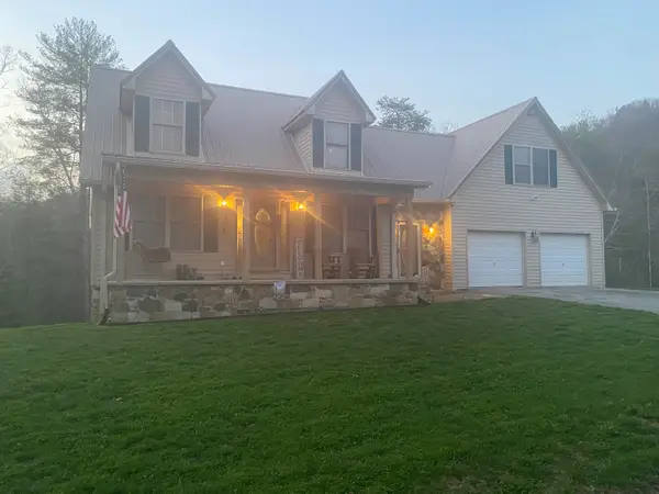 11598 Red Lick Road, Irvine, KY 40336