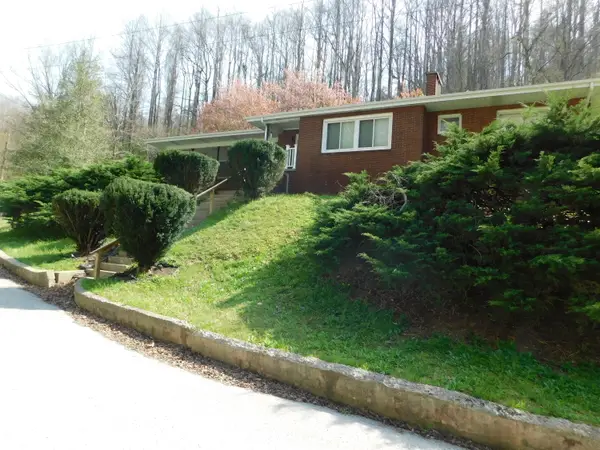116 Wolf Hollow Road, Baxter, KY 40806