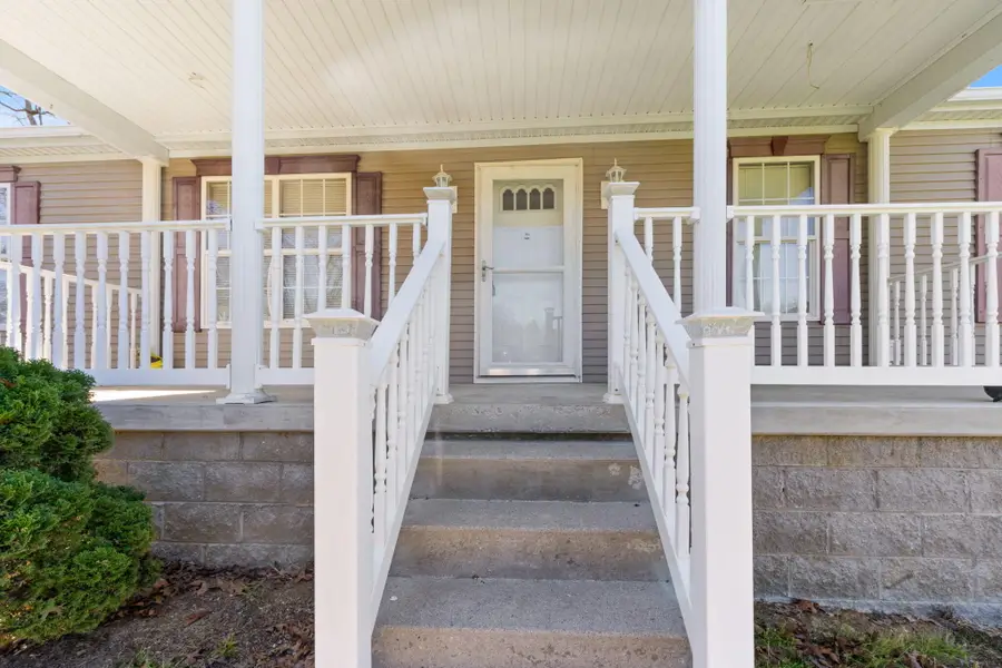 1211 N Mill Street, London, KY 40741 - #2