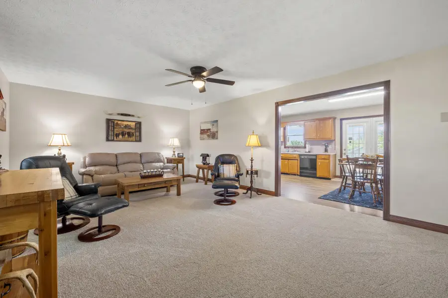 761 Texas Loop Road, Springfield, KY 40069 - #3