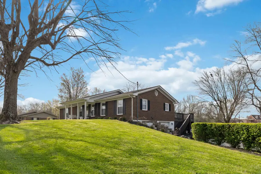 102 Sherwood Drive, Stanford, KY 40484 - #3