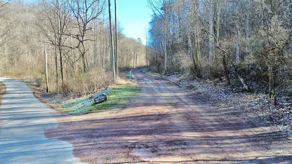 3800A Butcher Hollow Rd, Van Lear, KY 41265