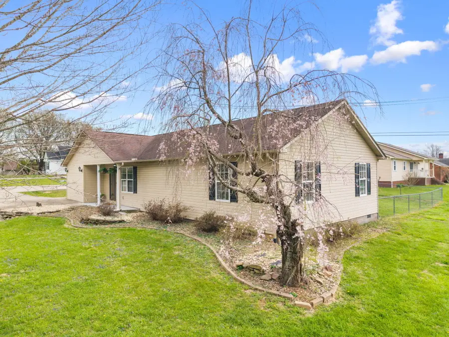 3037 Clear Springs Drive, London, KY 40744 - #3