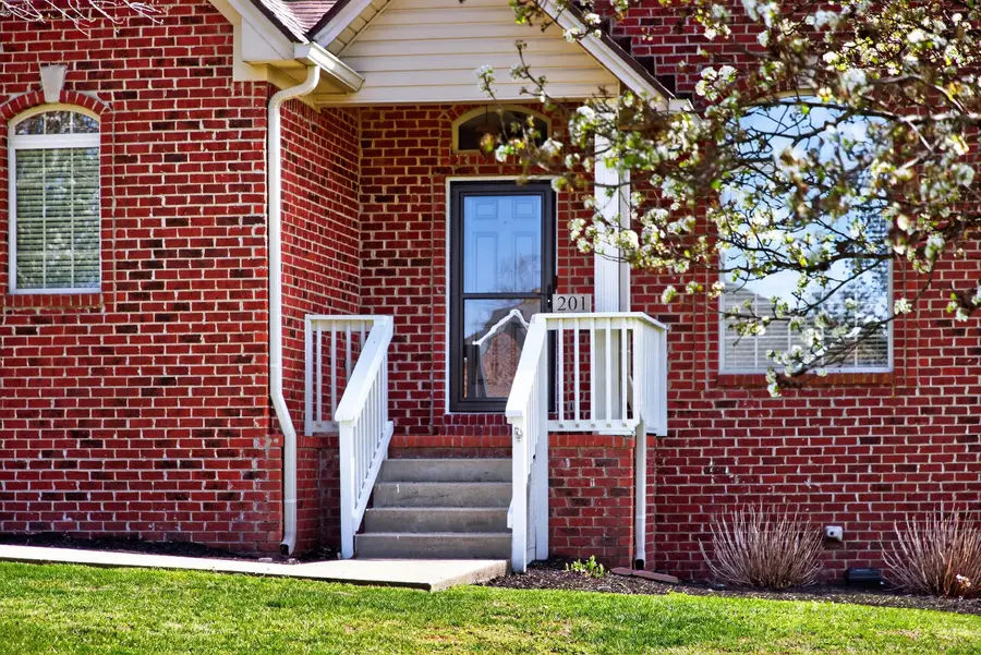 201 Squires Pointe Road, Paris, KY 40361 - #2