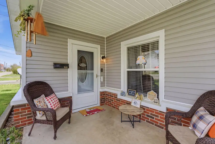 313 W 8th Street, Corbin, KY 40701 - #2