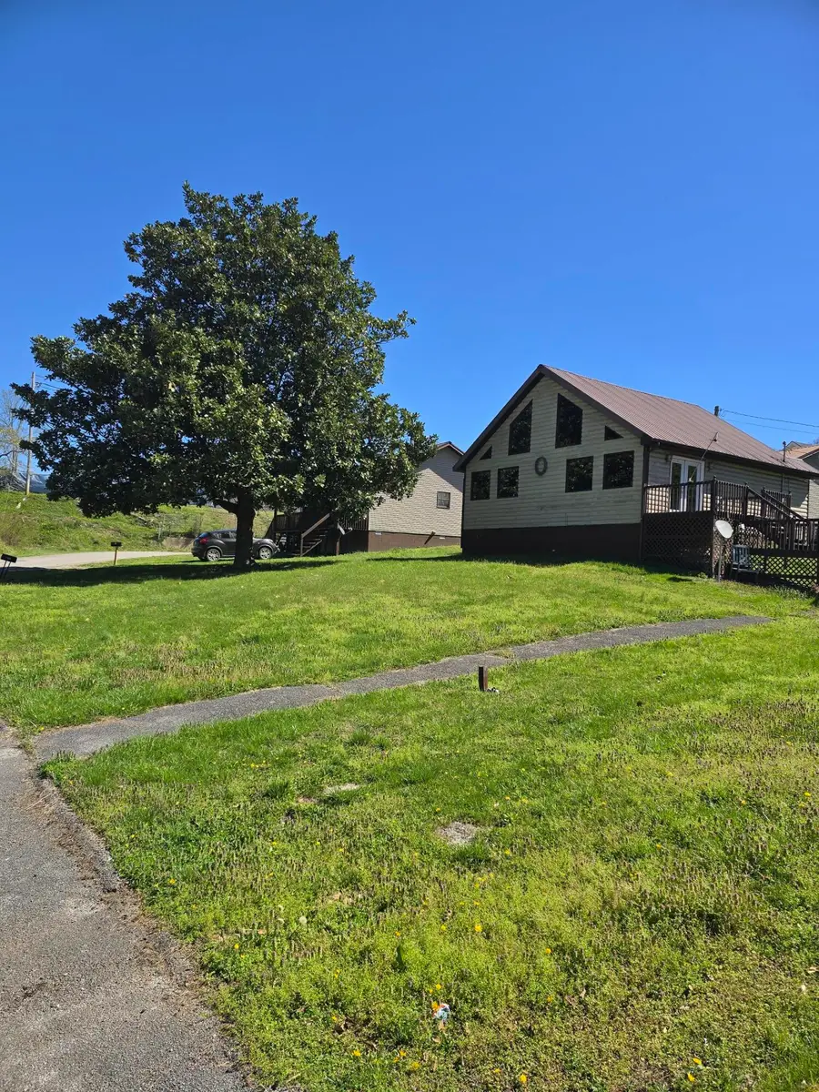 217 & 219  Elizabeth Drive #217 219 A-B, Hazard, KY 41701 - #3