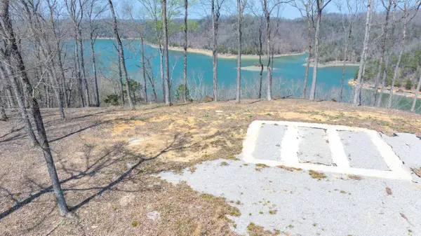 1962 Sandstone Point Trail, Monticello, KY 42633