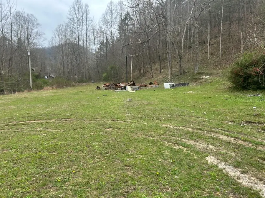 225 White Oak Lane, Warbranch, KY 40874 - #2