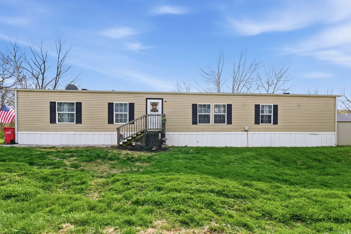 415 L E Junction Road, Winchester, KY 40391 - #1