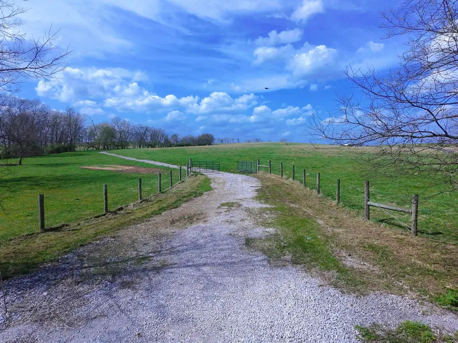 2978 Peacock, Paris, KY 40361 - #2