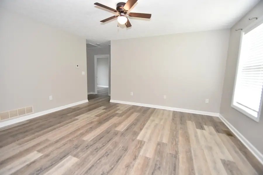 1229 E Irvine Street, Richmond, KY 40475 - #3