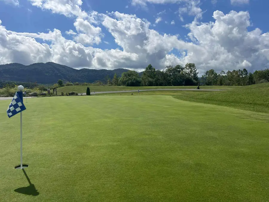 27 Valhalla Avenue, Jenkins, KY 41537 - #2