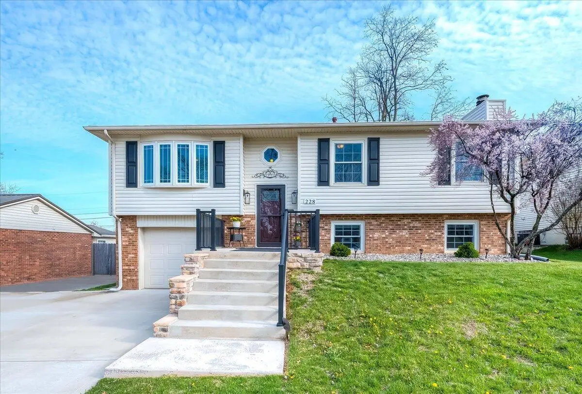 228 Holiday Road, Winchester, KY 40391 - #1