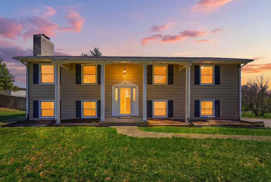 932 Hill Road, Paris, KY 40361 - #2