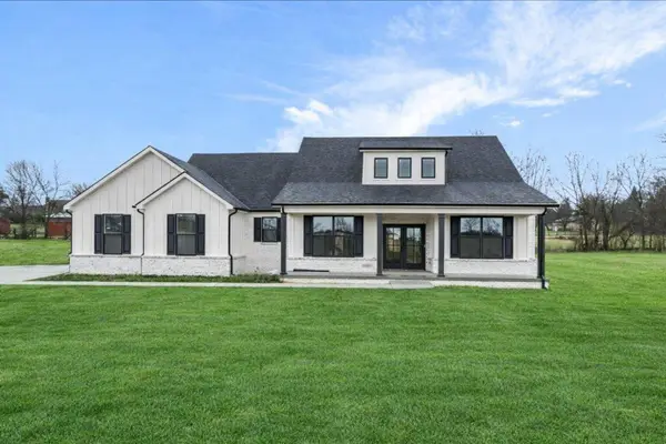 124 Maple Lawn Circle, Nicholasville, KY 40356