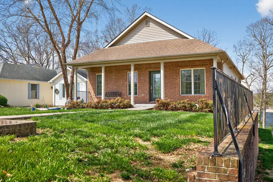 240 Persimmon Way, Harrodsburg, KY 40330 - #2