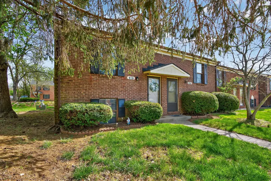 818 Spring Meadows Drive, Lexington, KY 40504 - #3