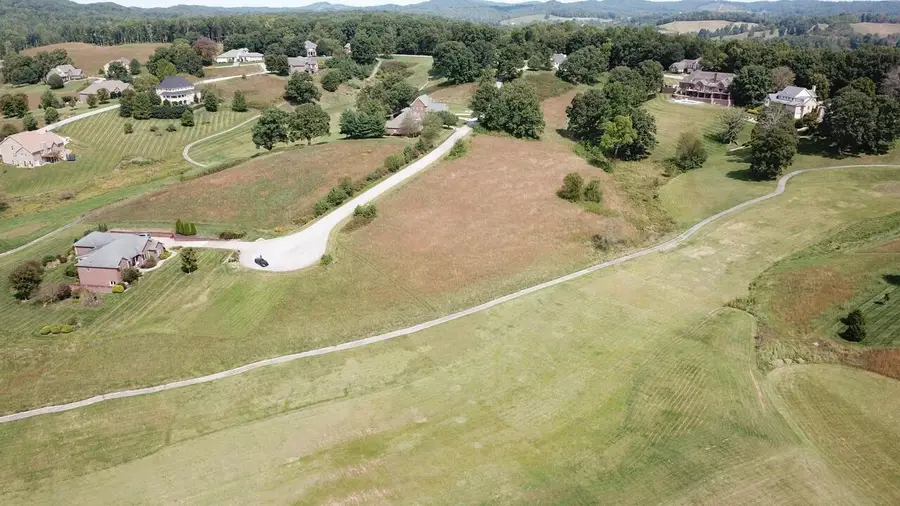 626 Oakwood Drive, London, KY 40744 - #2