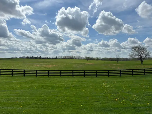 385 Mills Lane, Frankfort, KY 40601