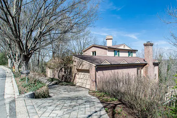 205 Capital Heights Drive, Frankfort, KY 40601