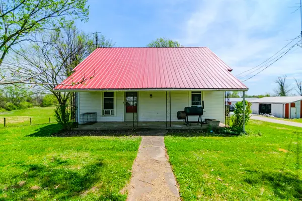 1081 Johnson Road, Lawrenceburg, KY 40342