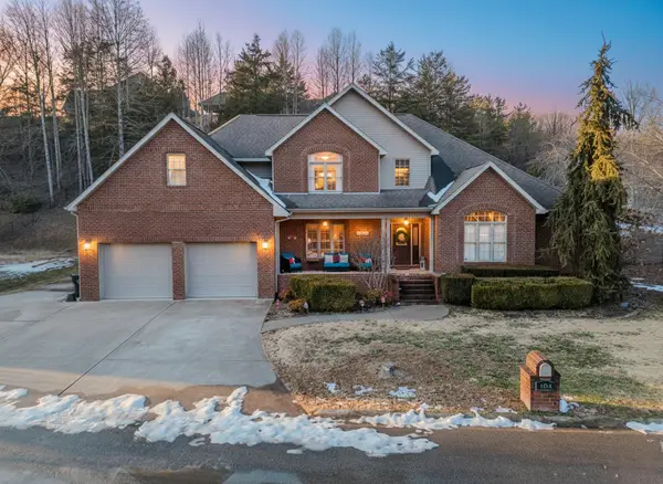 104 Easy Street, Staffordsville, KY 41256