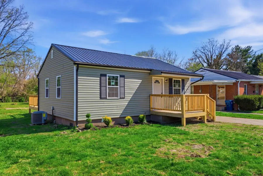 206 Dinsmore Street, Berea, KY 40403 - #2