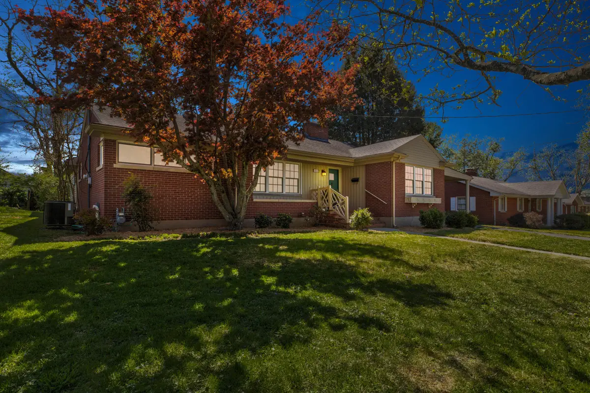 212 Sterling Avenue, Mount Sterling, KY 40353 - #1