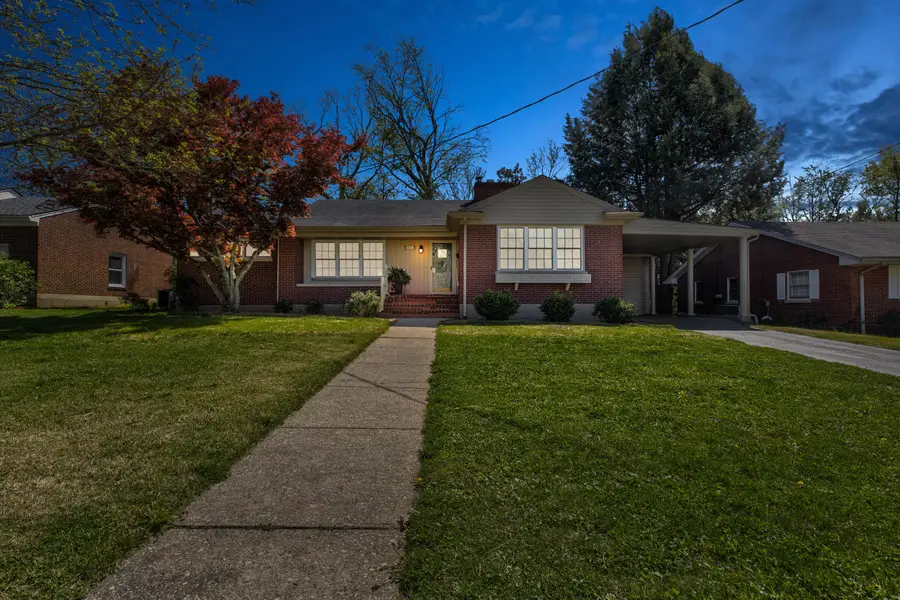 212 Sterling Avenue, Mount Sterling, KY 40353 - #2