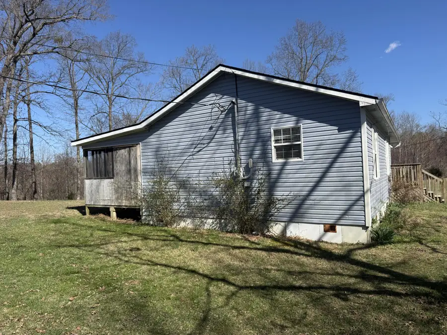 995 Cobhill Road, Irvine, KY 40336 - #2